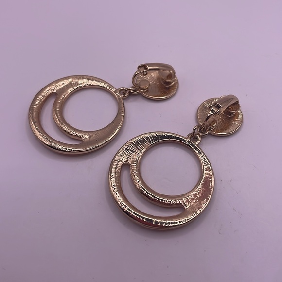 Vintage Gold Tone Rhinestone Clip On Disc Dangle Drop Statement Earrings - Picture 3 of 3